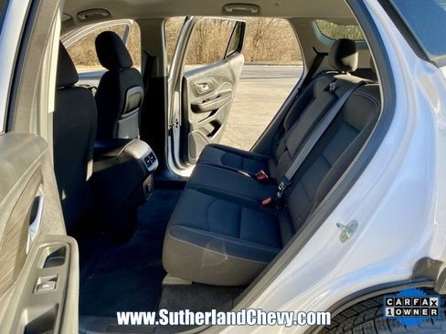 Used 2024 GMC Terrain SLE image 35