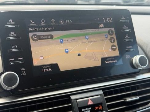Used 2018 Honda Accord Touring image 6