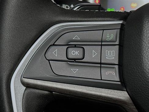 New 2025 Jeep Grand Cherokee Limited w/ Luxury Tech Group II image 28