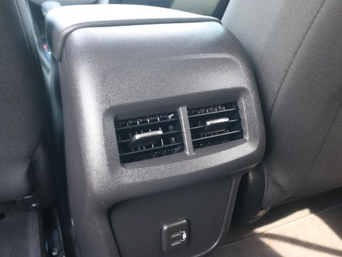 Used 2024 Chevrolet Equinox LS FWD image 12