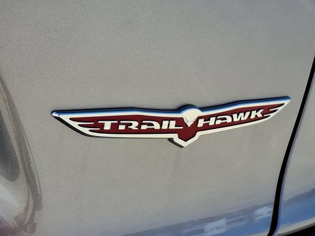 Used 2022 Jeep Cherokee Trailhawk w/ Premium Leather Package AWD/4WD image 7