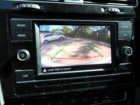 Used 2018 Volkswagen GTI S image 21