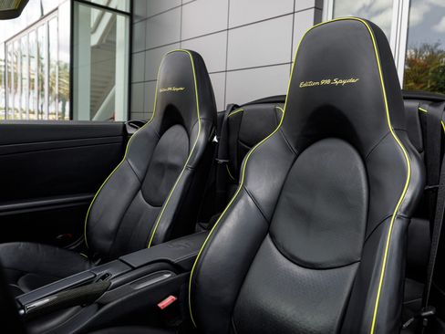 Used 2012 Porsche 911 Turbo S AWD/4WD image 21