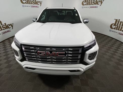 Used 2023 GMC Canyon Denali AWD/4WD image 3