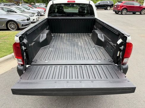 Used 2021 Toyota Tacoma SR AWD/4WD image 13