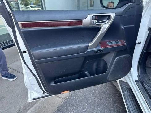 Used 2019 Lexus GX 460 Premium AWD/4WD image 5