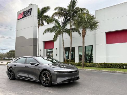 Used 2024 Lucid Air Grand Touring image 1
