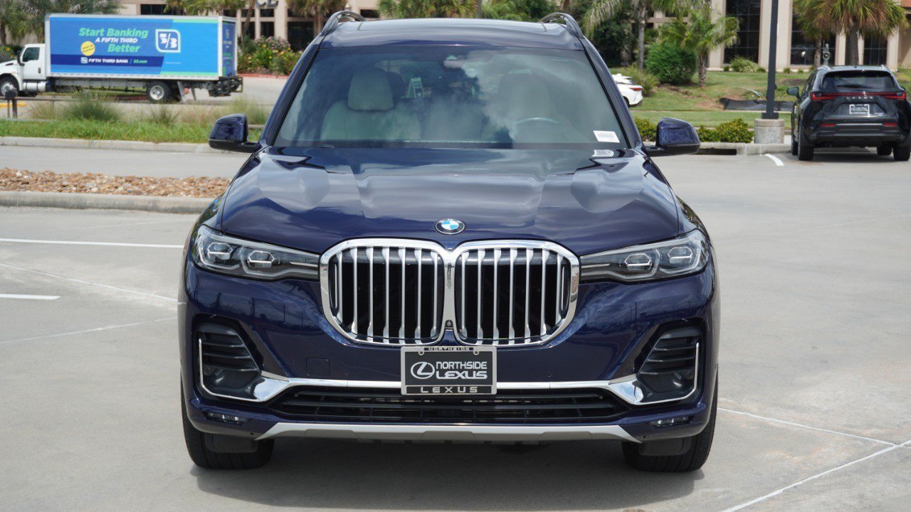 Used 2021 BMW X7 xDrive40i w/ Executive Package AWD/4WD image 2