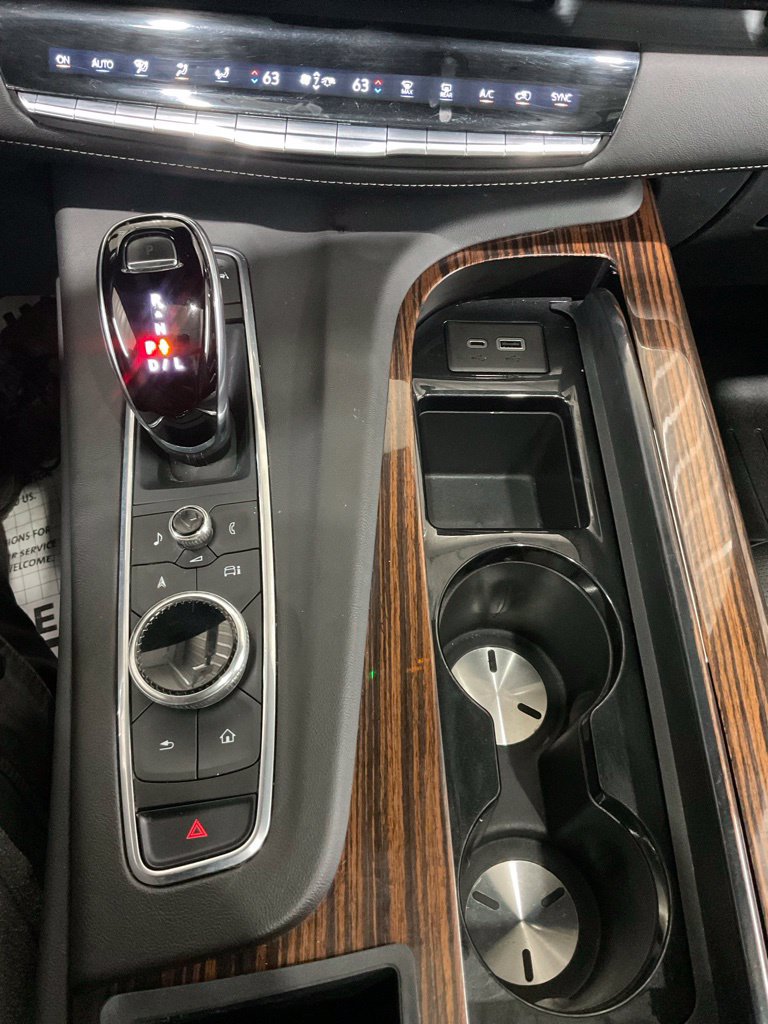 Used 2021 Cadillac Escalade ESV Premium Luxury AWD/4WD image 22