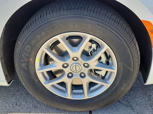 New 2026 Chrysler Pacifica Select image 7