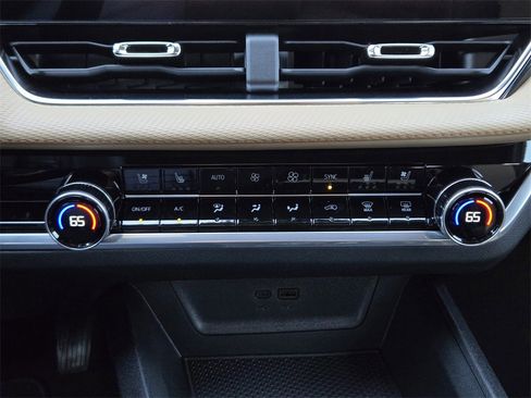 New 2026 Chevrolet Equinox ACTIV w/ Convenience Package III image 10