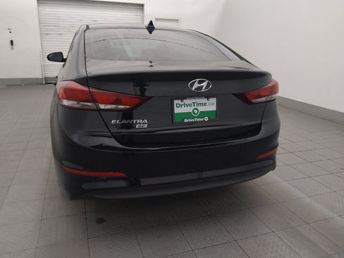 Used 2017 Hyundai Elantra SE FWD image 6