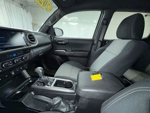 Certified 2023 Toyota Tacoma TRD Sport w/ Technology Package image 21