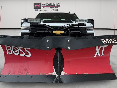 Used 2025 Chevrolet Silverado 2500 W/T w/ WT Convenience Package image 9