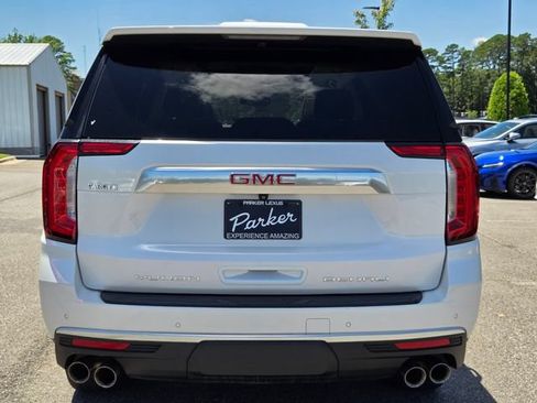 Used 2022 GMC Yukon Denali AWD/4WD image 4