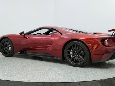 Used 2019 Ford GT image 3