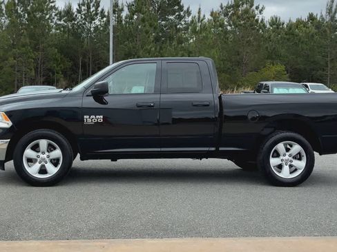 Used 2024 RAM 1500 Classic SLT AWD/4WD image 5