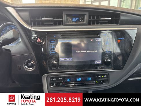 Used 2018 Toyota Corolla XSE image 17