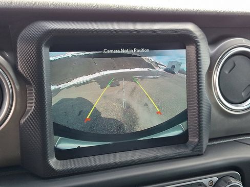 Used 2021 Jeep Wrangler Unlimited Sahara image 18