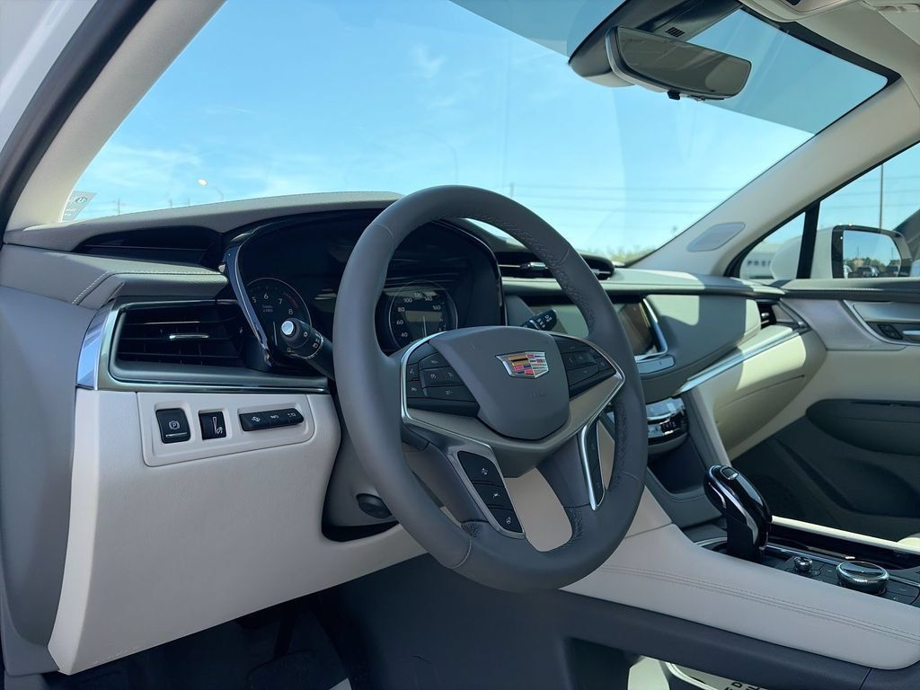 Certified 2026 Cadillac XT5 Premium Luxury w/ Driver Assist Package FWD image 18