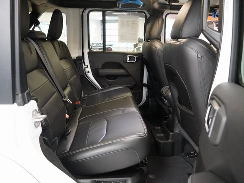 Used 2023 Jeep Wrangler Unlimited Sahara w/ Cold Weather Group image 27