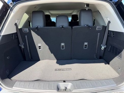 New 2026 Nissan Pathfinder SL w/ SL Premium Package image 40