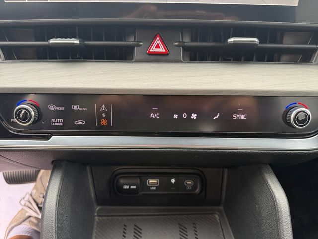 Certified 2024 Kia Sportage X-Line w/ X-Line Premium Package AWD/4WD image 23