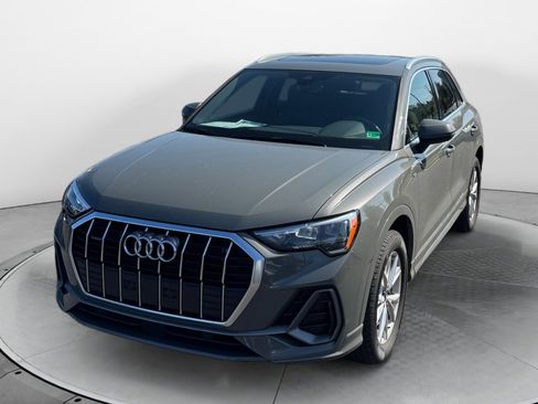 Used 2022 Audi Q3 2.0T Premium image 3