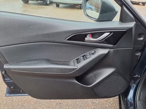 Used 2014 MAZDA MAZDA3 i Sport image 13