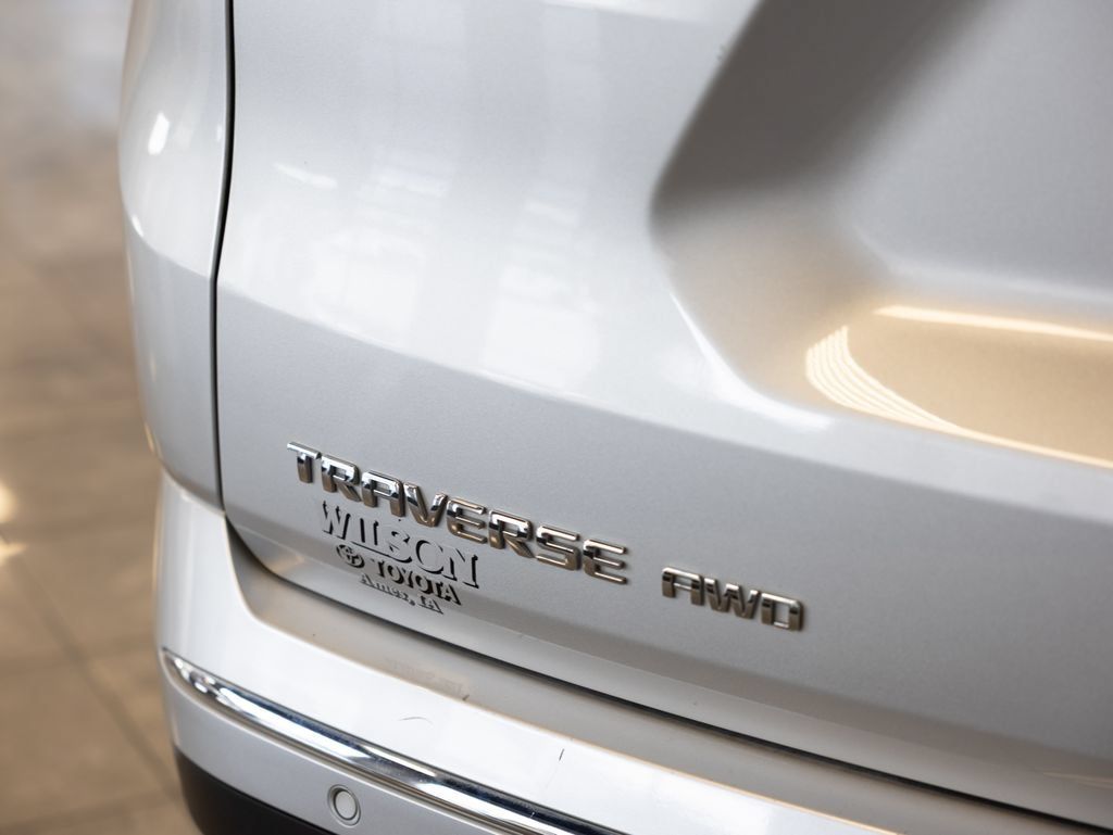 Used 2021 Chevrolet Traverse Premier AWD/4WD image 8