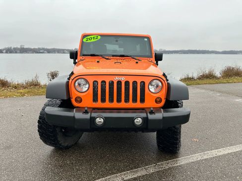 Used 2012 Jeep Wrangler Unlimited Sport image 2