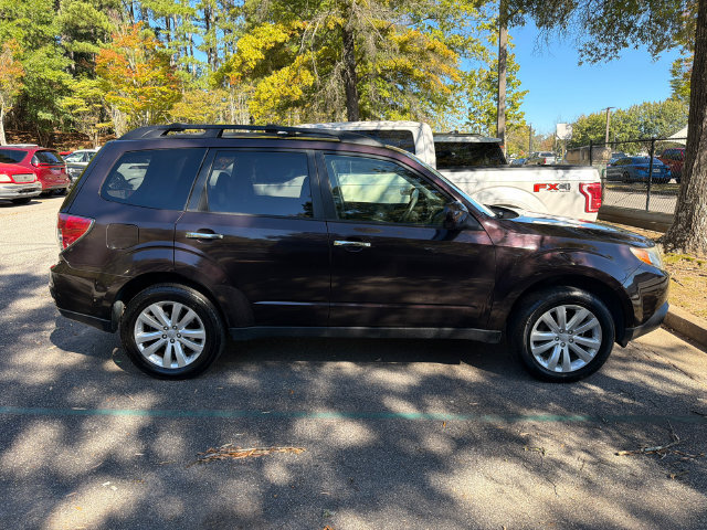 Used 2013 Subaru Forester 2.5X Premium AWD/4WD image 11