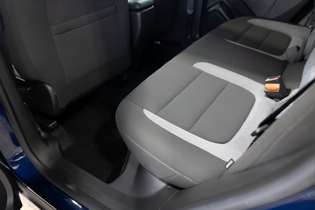Used 2023 Chevrolet TrailBlazer LT FWD image 53
