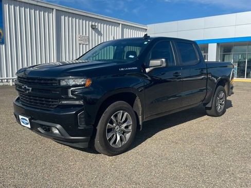 Used 2022 Chevrolet Silverado 1500 RST RWD image 2