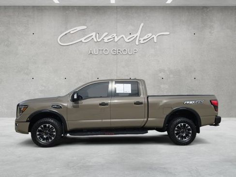Used 2024 Nissan Titan PRO-4X image 13