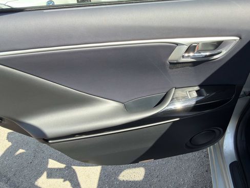 Used 2019 Toyota Mirai FWD image 8