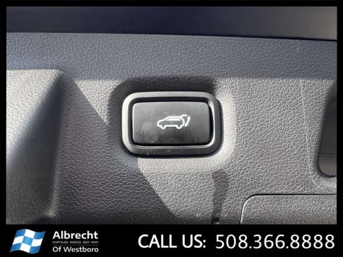 Used 2023 Hyundai Santa Fe SEL Convenience image 16