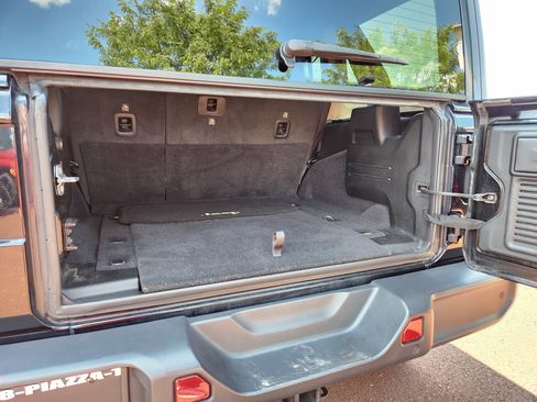 Used 2020 Jeep Wrangler Unlimited Rubicon w/ Safety Group image 8