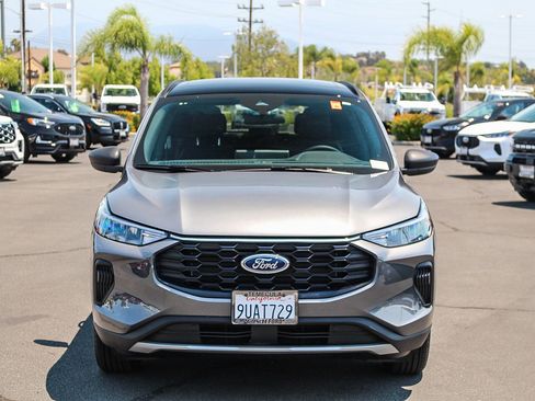 Used 2025 Ford Escape ST-Line w/ Equipment Group 301A image 2