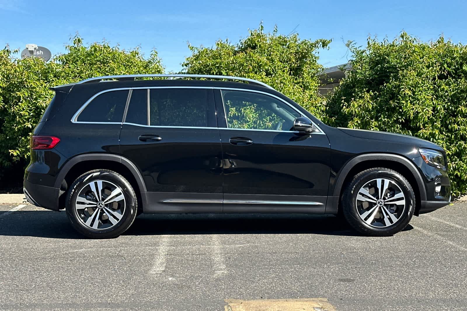 Certified 2026 Mercedes-Benz GLB 250 image 2