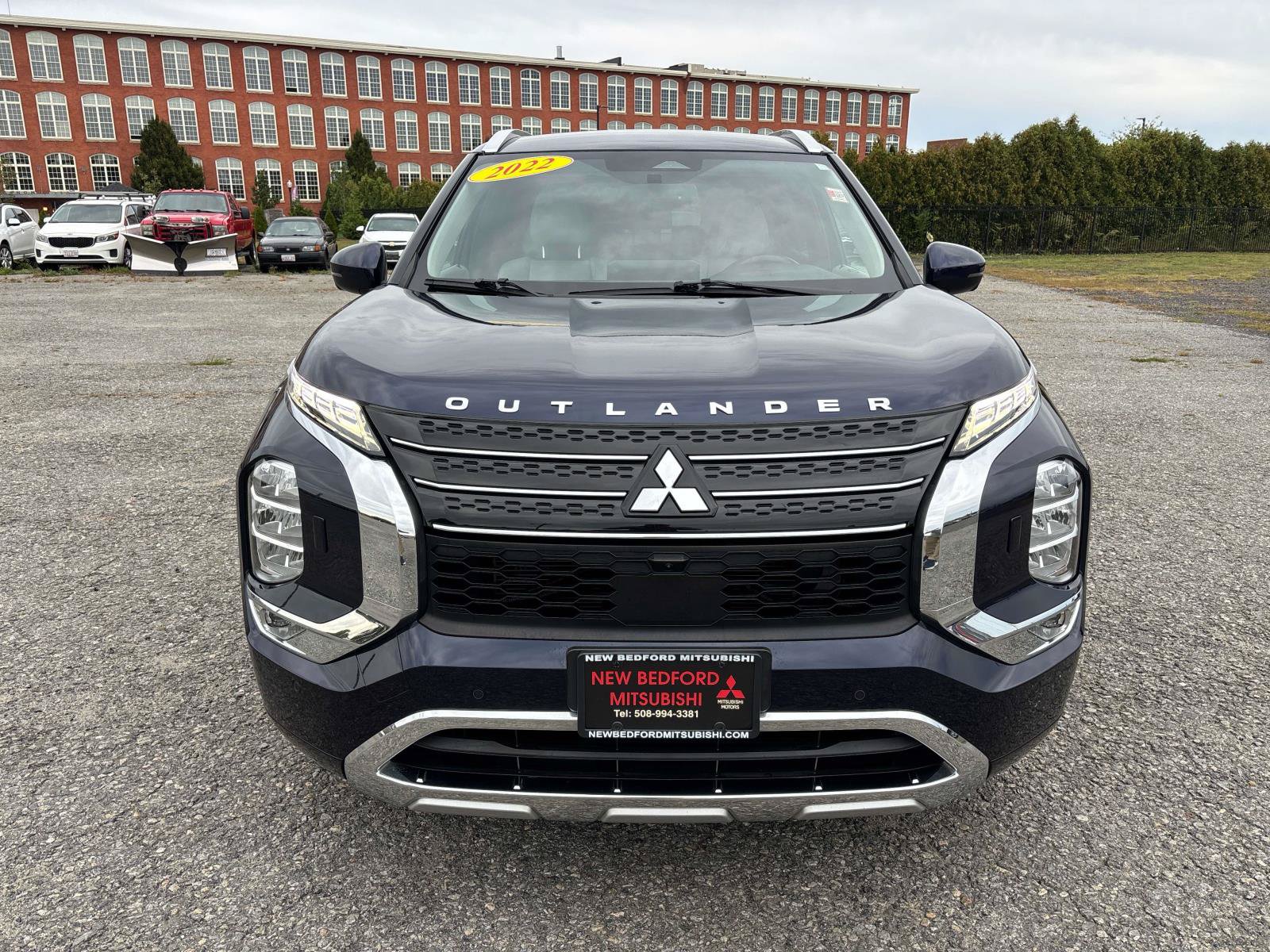 Used 2022 Mitsubishi Outlander SEL AWD/4WD image 2