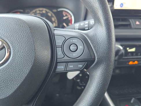 Certified 2025 Toyota RAV4 LE FWD image 30