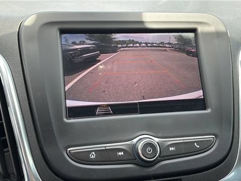 Used 2024 Chevrolet Equinox LT FWD image 26