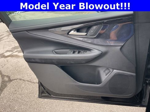 New 2024 Chevrolet Blazer EV LT image 10