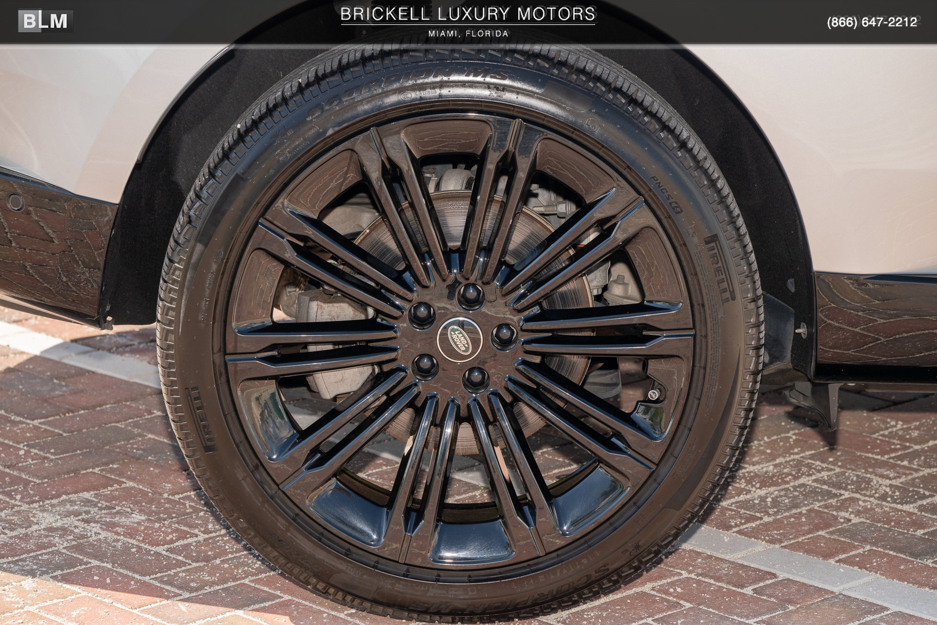 Used 2025 Land Rover Range Rover Long Wheelbase SE AWD/4WD image 49