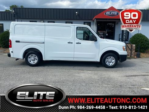 Used 2019 Nissan NV 2500 SV RWD image 1