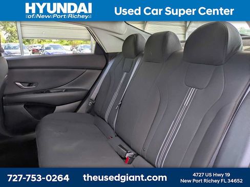 Certified 2023 Hyundai Elantra SEL w/ Preferred Accessory Package FWD image 13