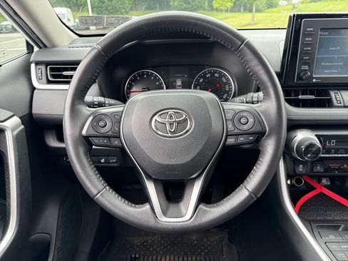 Used 2020 Toyota RAV4 XLE Premium AWD/4WD image 20