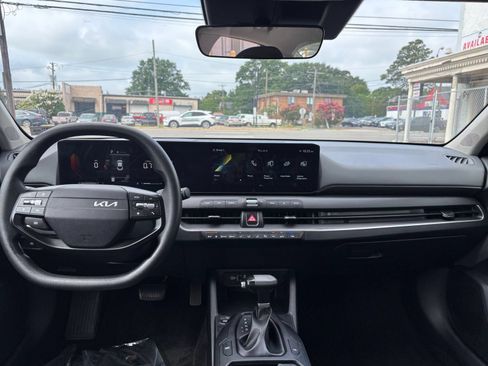 Used 2025 Kia K4 FWD image 33