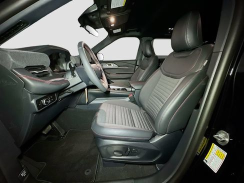 New 2026 Ford Explorer ST-Line w/ ST-Line Street Pack AWD/4WD image 17